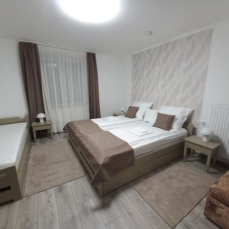Ilona Apartman Gyula Exterior foto