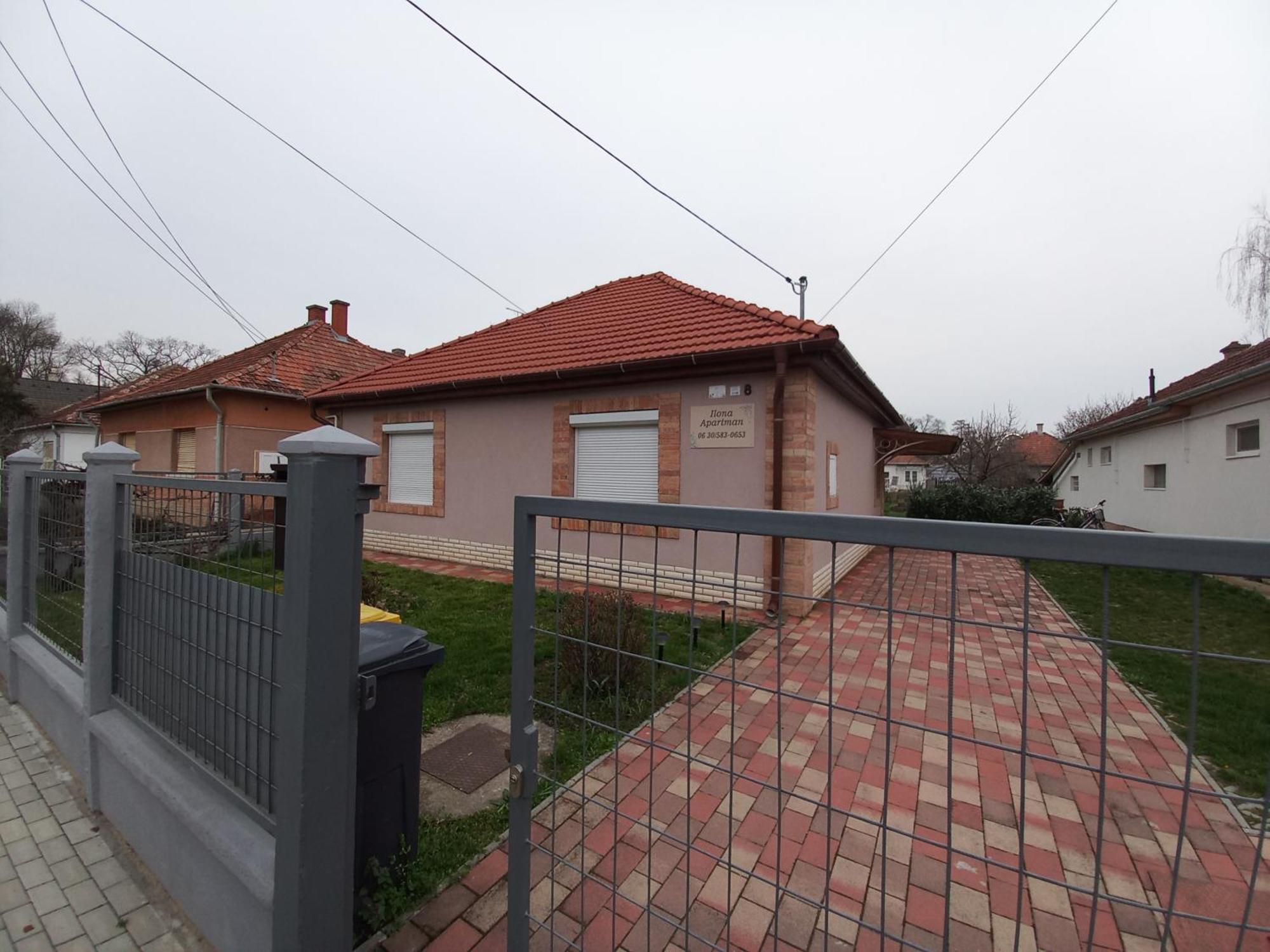 Ilona Apartman Gyula Exterior foto